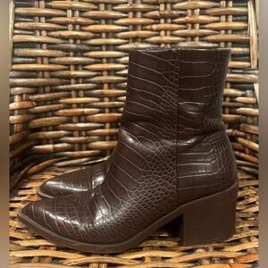 Steve Madden Chocolate Croc-Embossed Ankle Booties in size 6.5. Great condition!